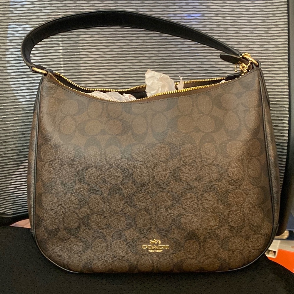 Coach F29209 women’s bag. Zip hobo canvas over shoulder bag